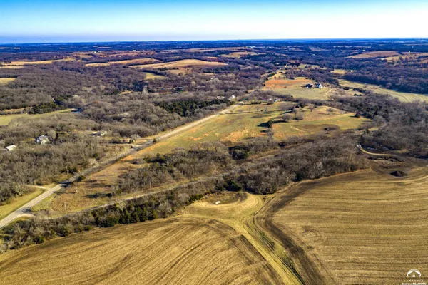 $90,000 | 980 Southeast Stanley Road, Tecumseh, KS 66542