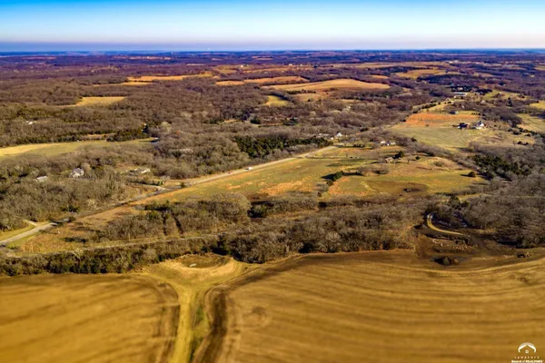 $90,000 | 980 Southeast Stanley Road, Tecumseh, KS 66542
