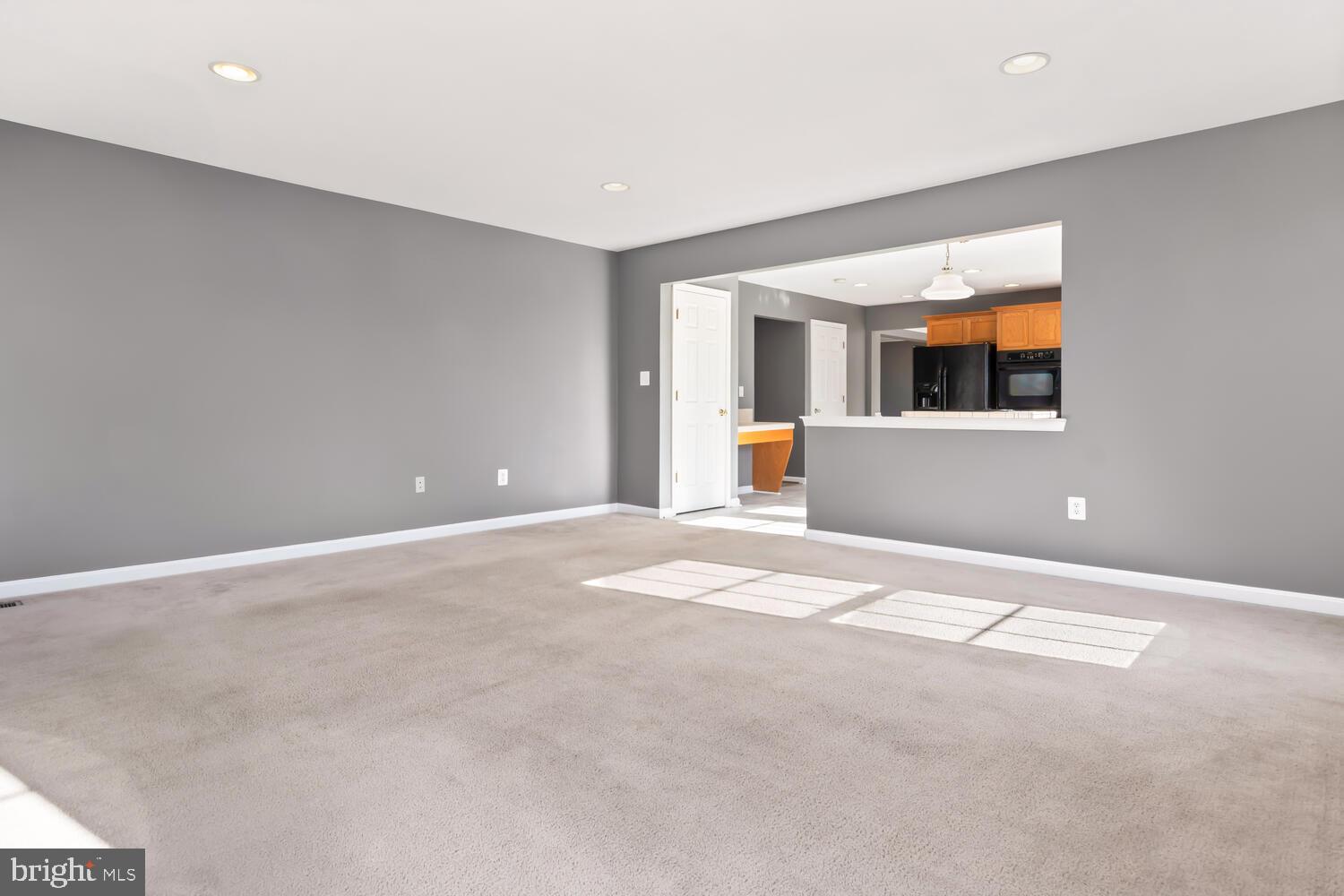 408 Robbins Farm Road Cambridge, MD 21613 - Photo 16 of 48 Family Room