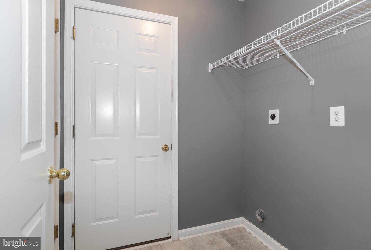 408 Robbins Farm Road Cambridge, MD 21613 - Photo 18 of 48 Mudd Room/Laundry area w closet -