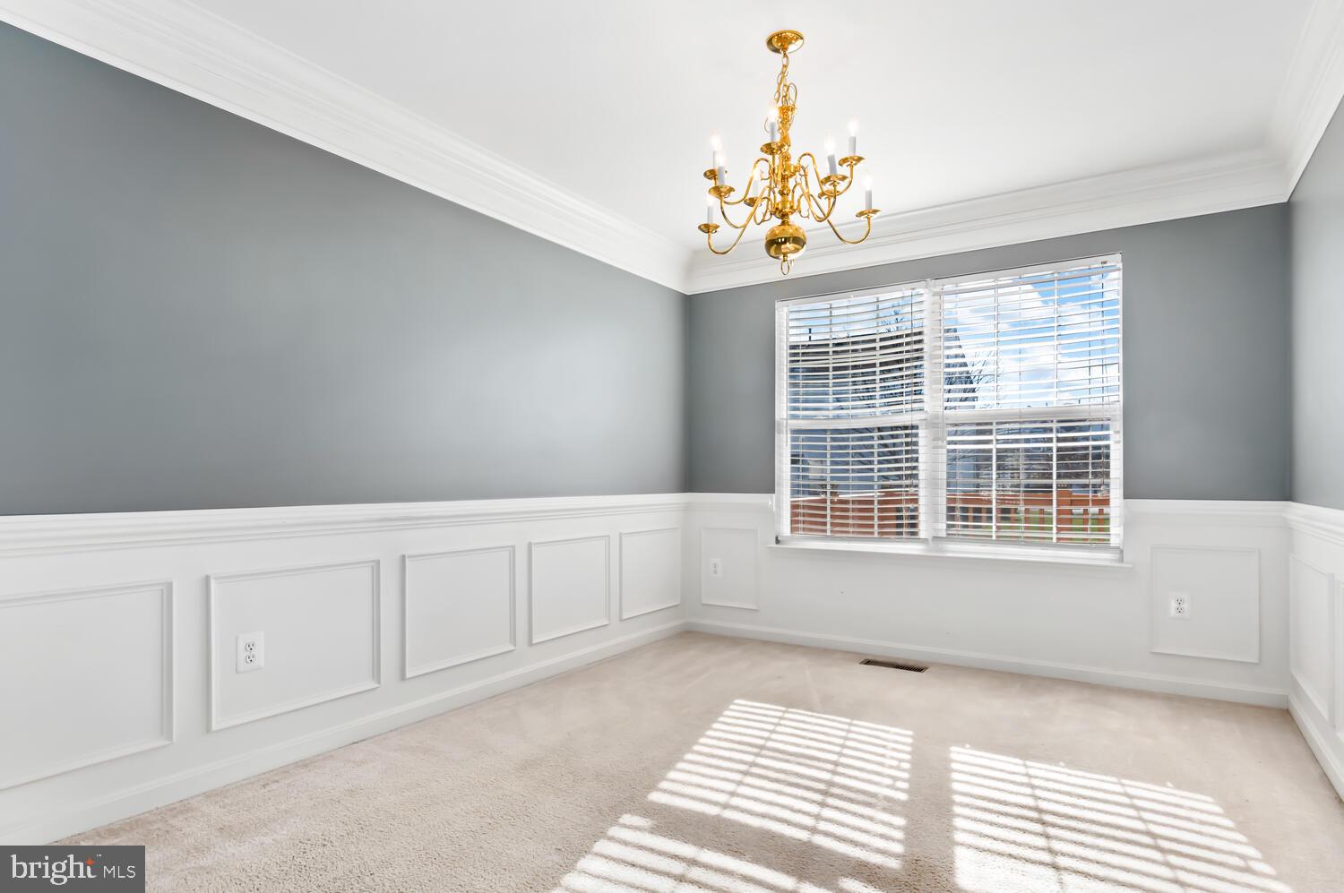 408 Robbins Farm Road Cambridge, MD 21613 - Photo 6 of 48 Dining Room w wainscoting & crown molding