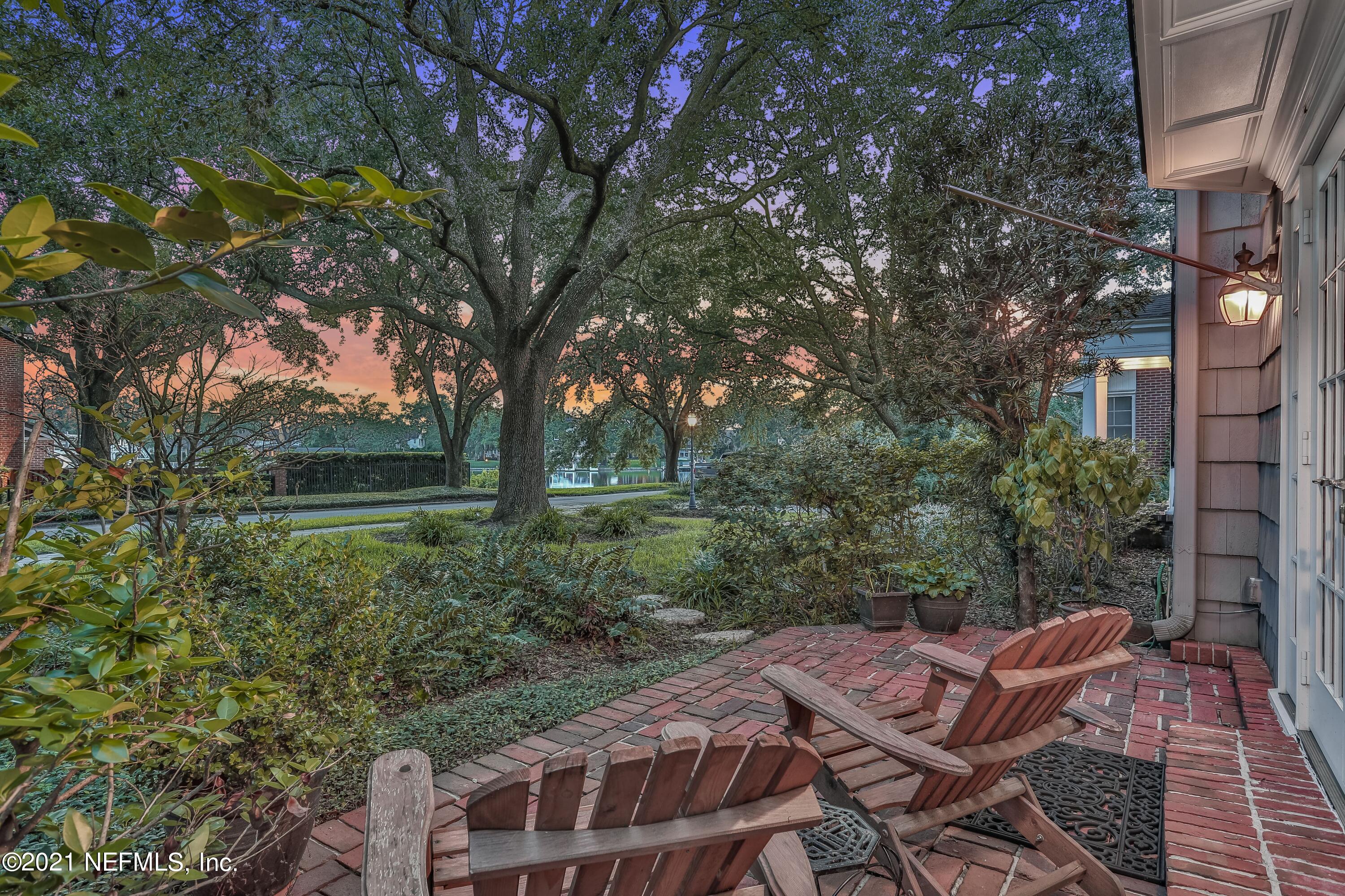 1915 Largo Road Jacksonville, FL 32207 - Photo 33 of 43 Front Patio