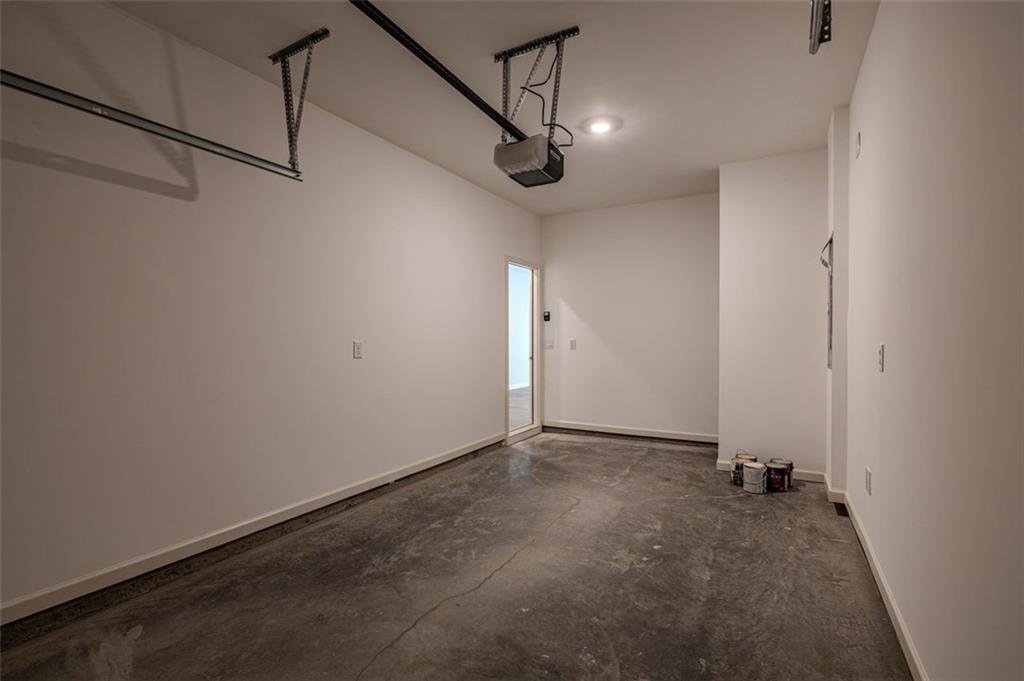 1005 North 2nd Avenue Northwest Rome, GA 30165 - Photo 18 of 20 a view of a room with an entryway