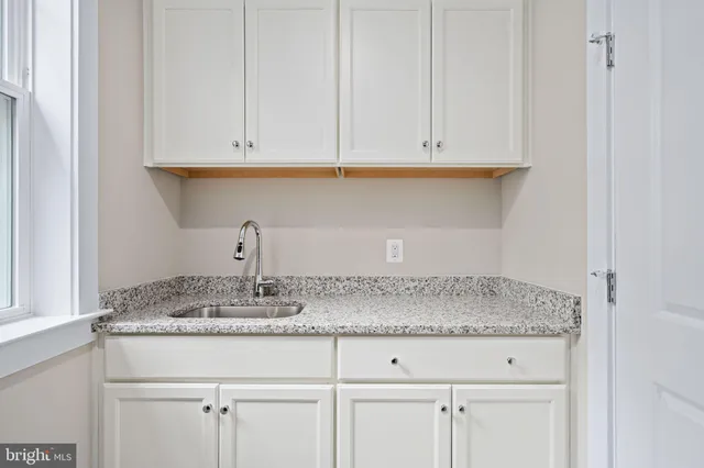 $1,549,990 | 8761 Southern Oaks Place, Lorton, VA 22079