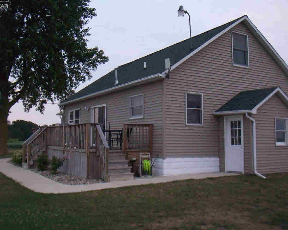 6301 Jacobs Road New Lothrop, MI 48460 - Photo 30 of 32 21360026-29.JPG