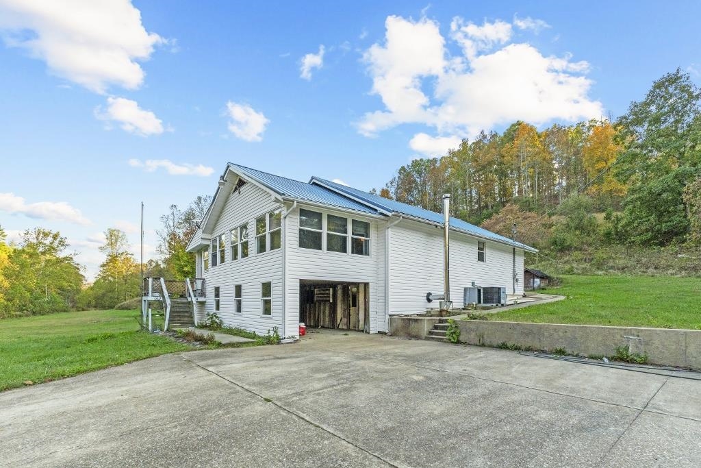 817 4 Mile Road Grayson, KY 41143 - Photo 1 of 26 Gallery Image 1