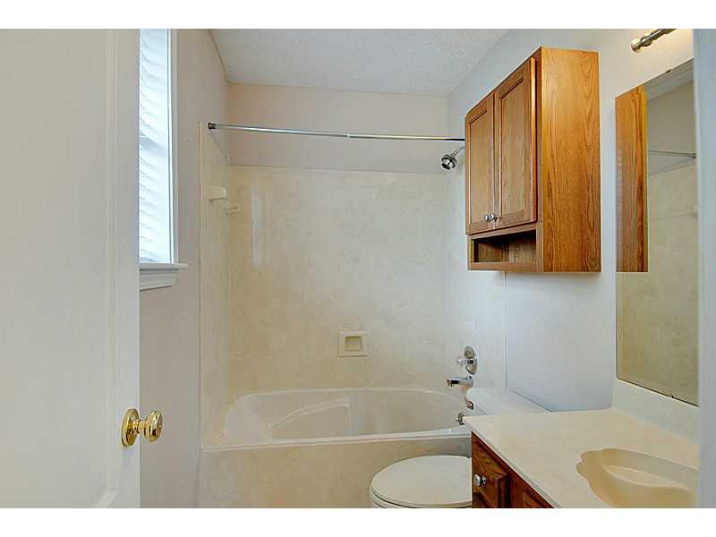 5240 Willowtree Road Marrero, LA 70072 - Photo 7 of 10 Gallery Image 7