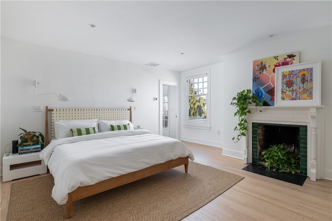 80 Kay Street Newport, RI 02840 - Photo 18 of 50