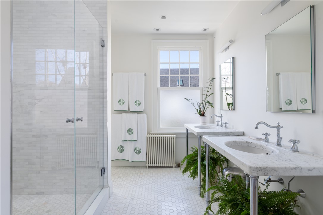 80 Kay Street Newport, RI 02840 - Photo 21 of 50