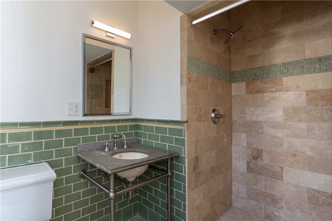 80 Kay Street Newport, RI 02840 - Photo 25 of 50