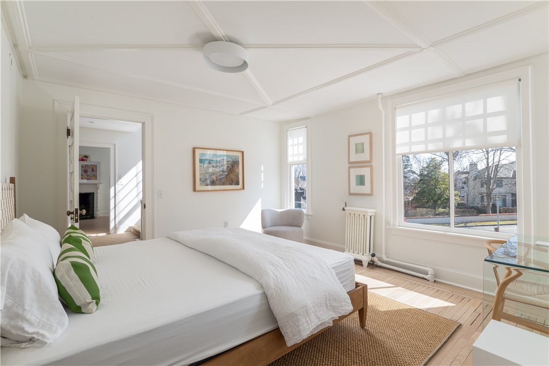 80 Kay Street Newport, RI 02840 - Photo 27 of 50