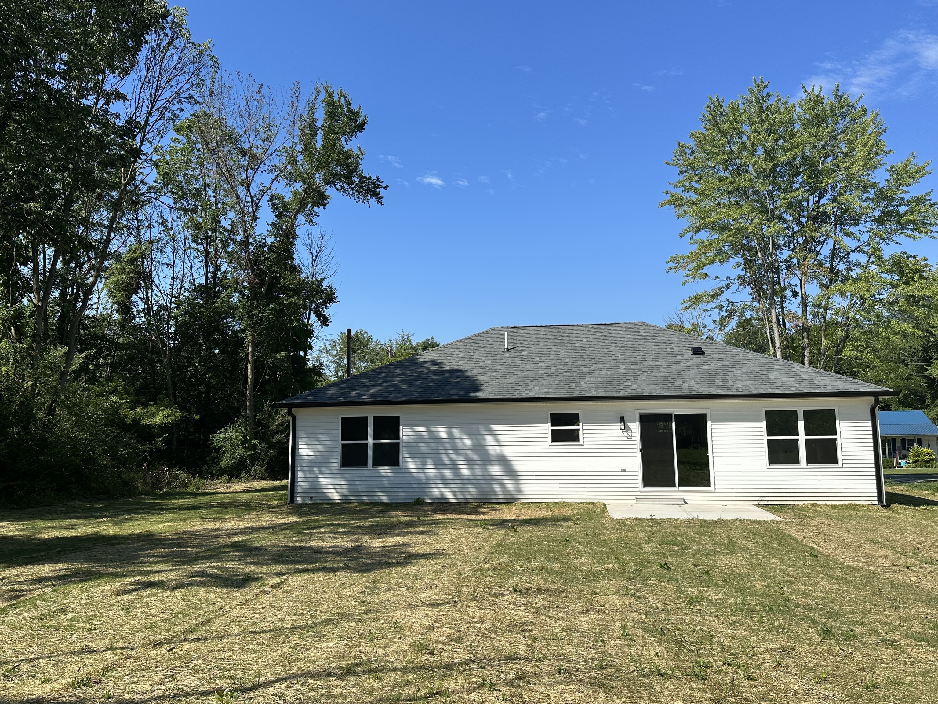 216 Gettysburg Coatesville, IN 46121 - Photo 3 of 17