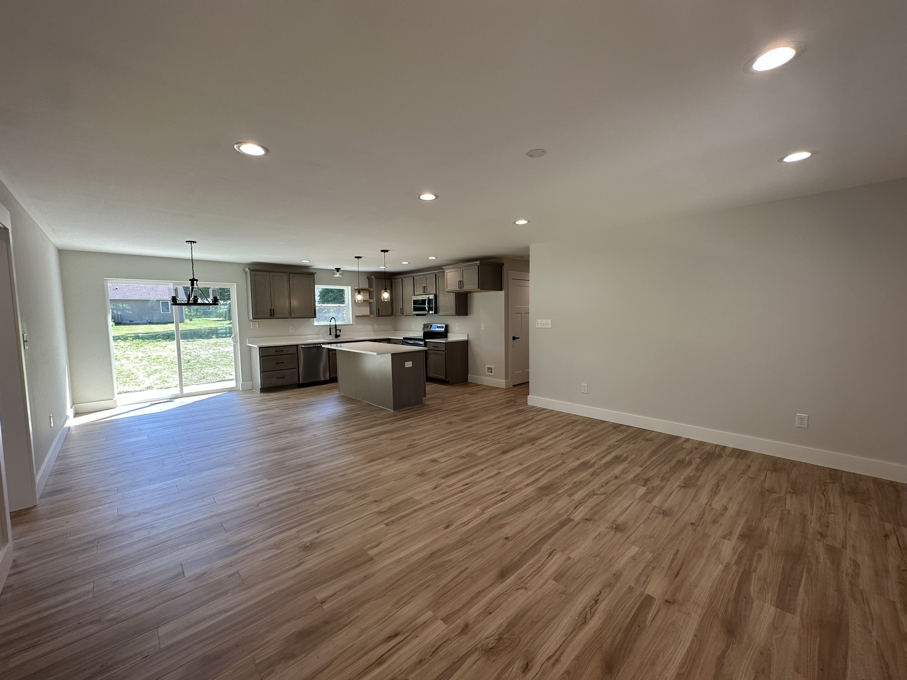 216 Gettysburg Coatesville, IN 46121 - Photo 7 of 17