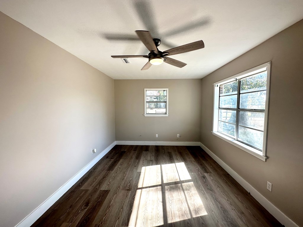 1098 Malvern Road Dothan, AL 36301 - Photo 3 of 15
