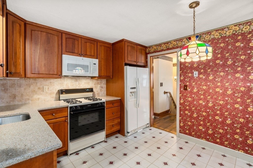 27 Audubon Road Norwood, MA 02062 - Photo 6 of 31