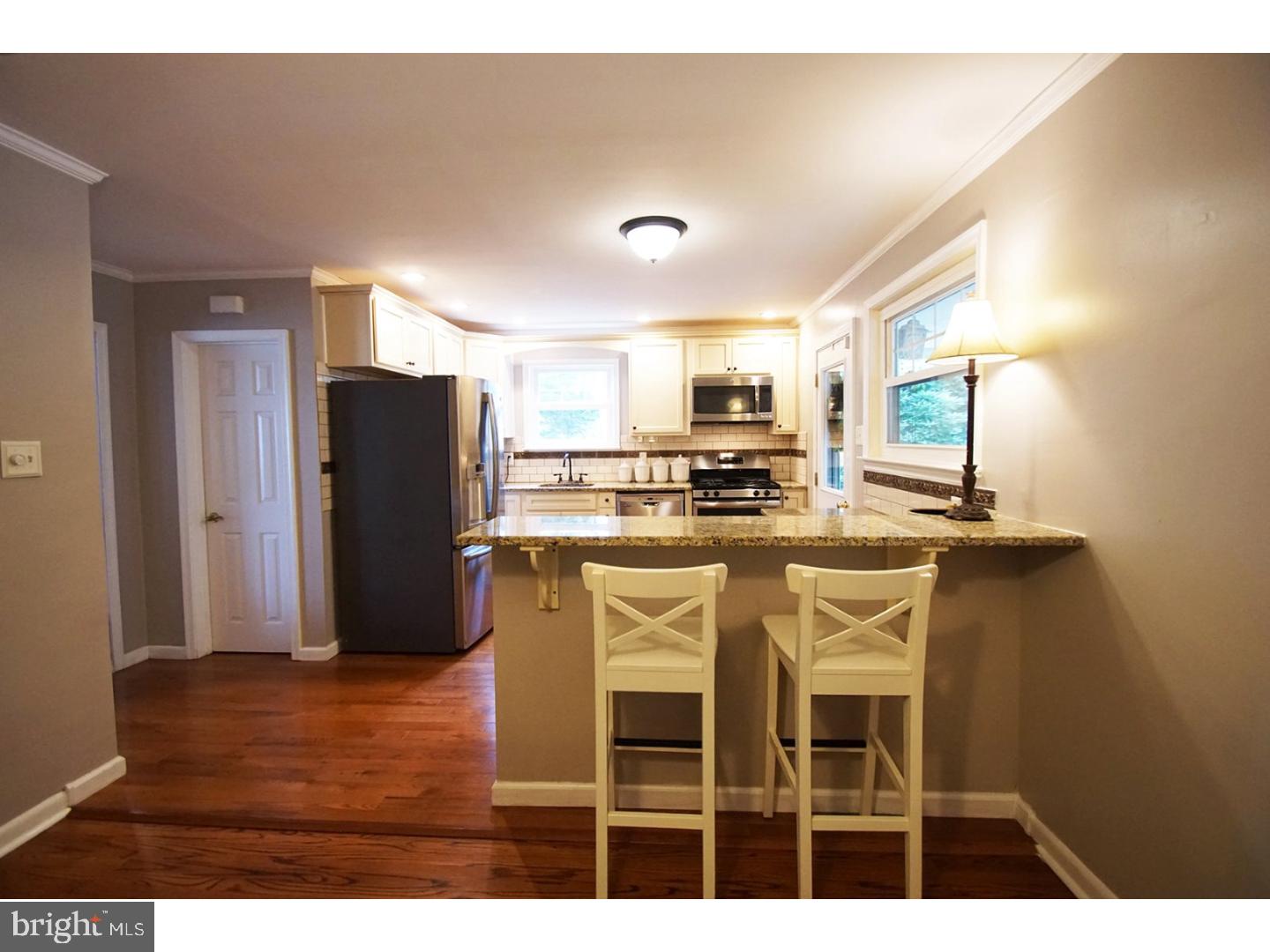 33 Colonial Road Havertown, PA 19083 - Photo 7 of 20 Kitchen