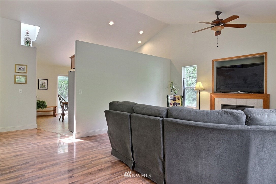 100 Victor Ridge Road Belfair, WA 98528 - Photo 3 of 29