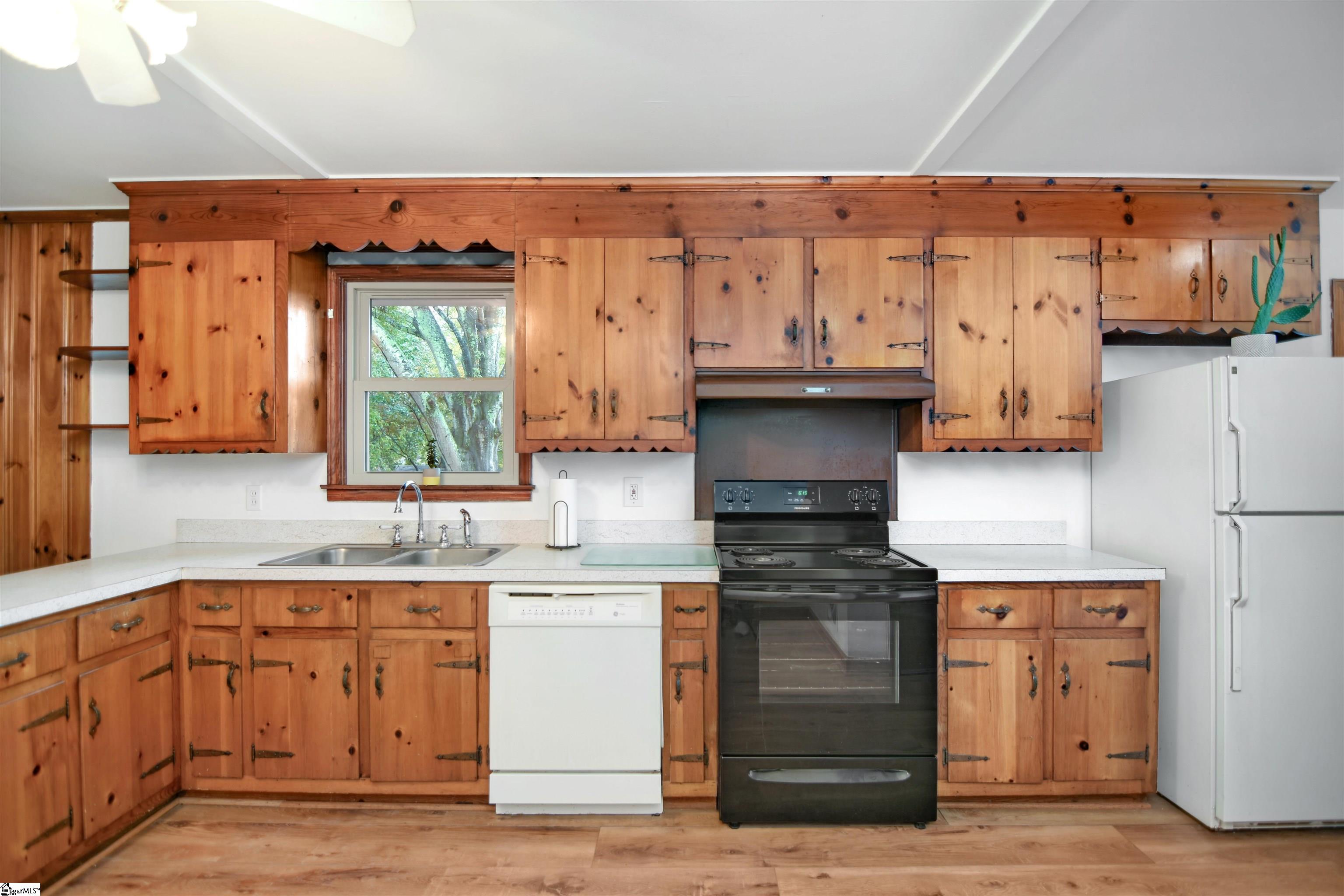 623 Watkins Road Greenville, SC 29617 - Photo 11 of 31 Gallery Image 11
