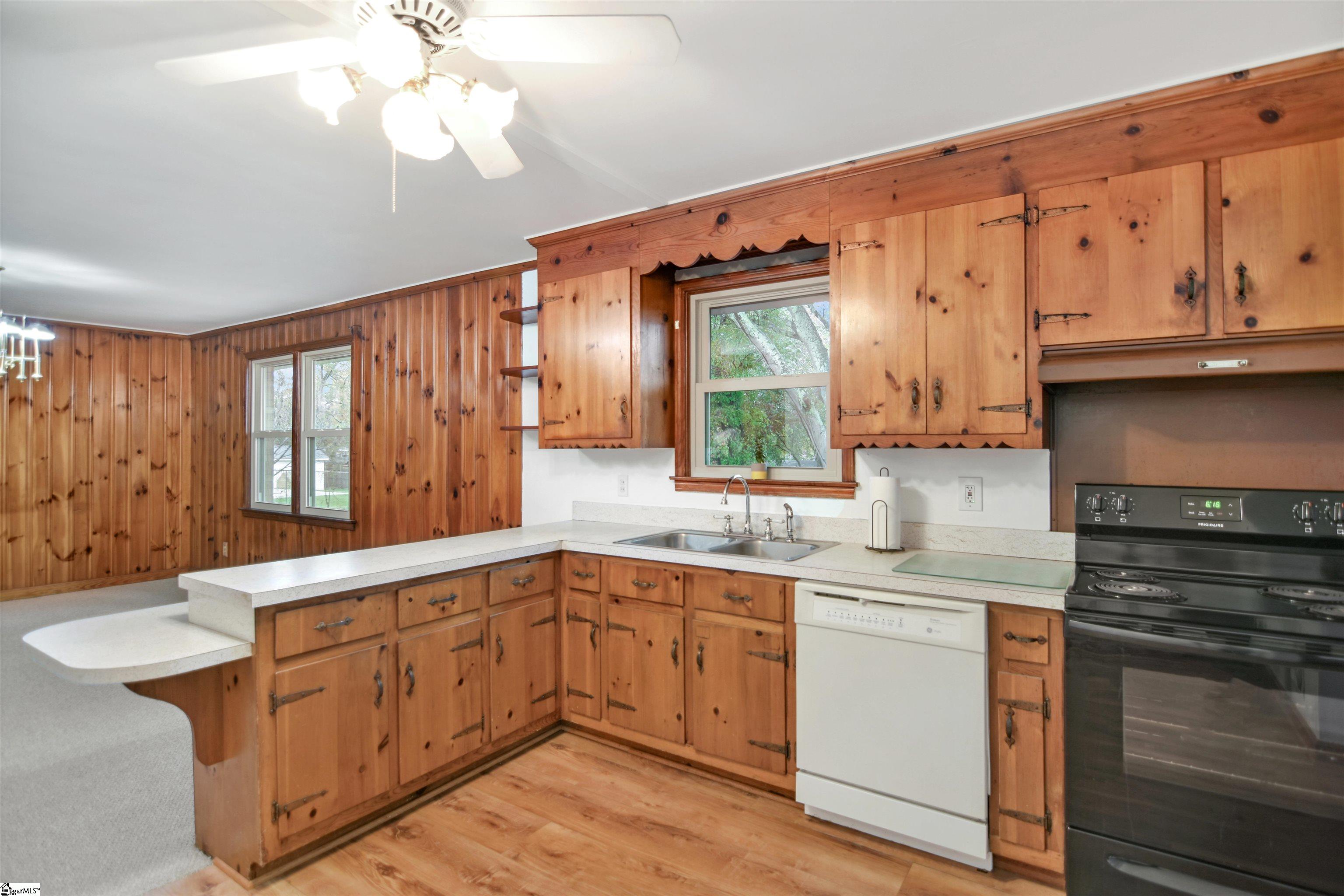 623 Watkins Road Greenville, SC 29617 - Photo 12 of 31 Gallery Image 12