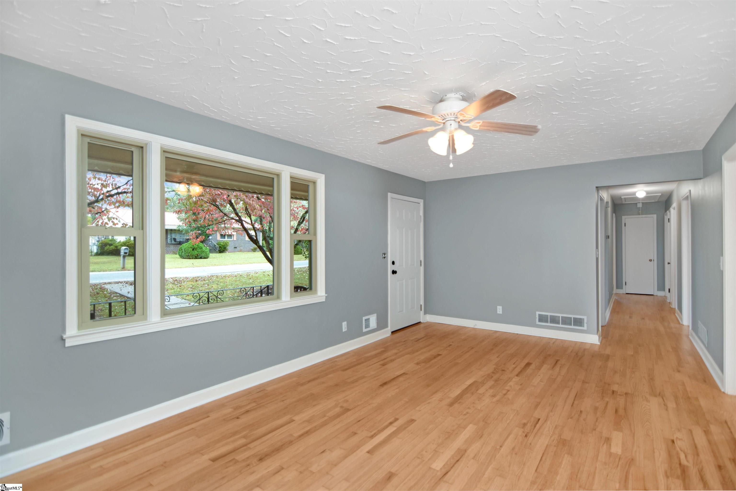 623 Watkins Road Greenville, SC 29617 - Photo 6 of 31 Gallery Image 6