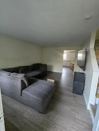 $2,025 | 157-159 3rd Street, Unit 3, Leominster, MA 01453