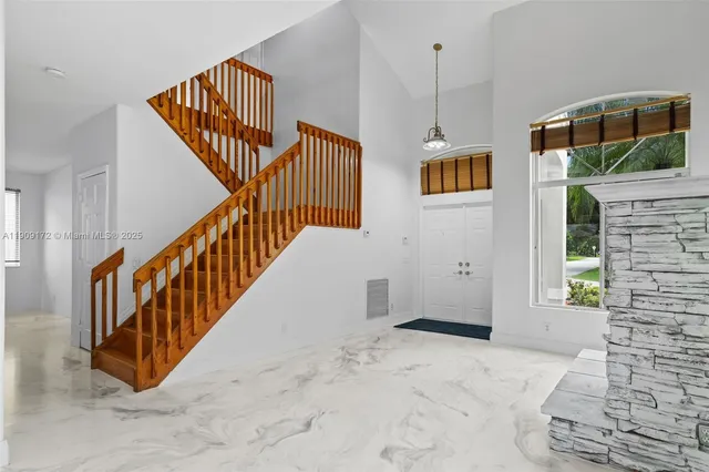 a view of entryway and hall