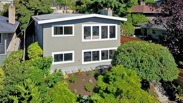 $900,000 | 3808 32nd Avenue West, Seattle, WA 98199
