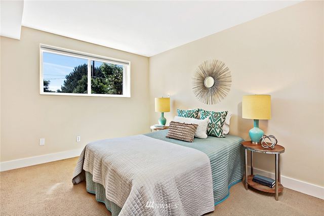 $900,000 | 3808 32nd Avenue West, Seattle, WA 98199