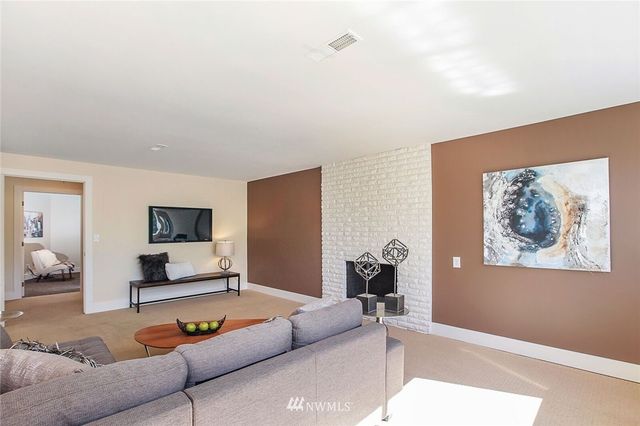 $900,000 | 3808 32nd Avenue West, Seattle, WA 98199