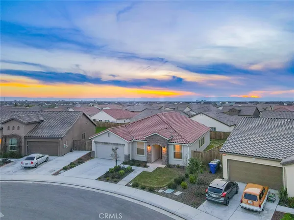 $449,990 | 3317 Whispering Brk Lane, Shafter, CA 93263