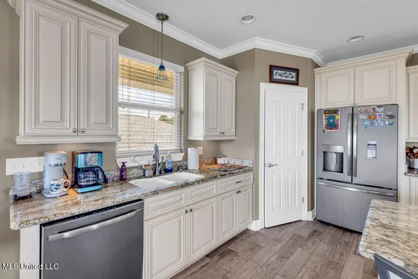 $749,900 | 6253 Shawnee Street, Kiln, MS 39556