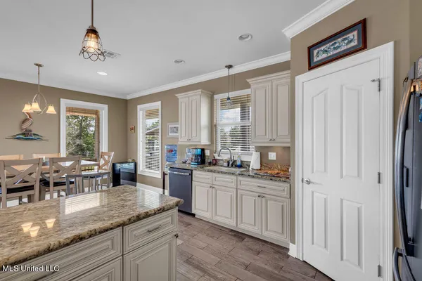 $749,900 | 6253 Shawnee Street, Kiln, MS 39556