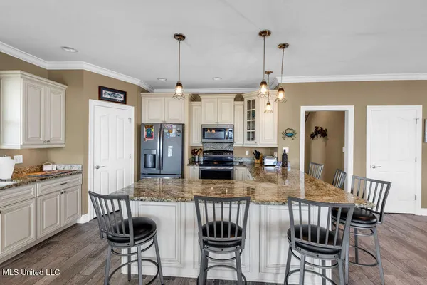$749,900 | 6253 Shawnee Street, Kiln, MS 39556