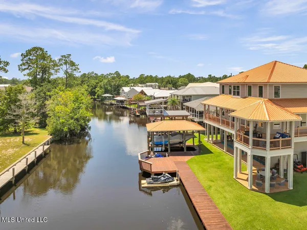 $749,900 | 6253 Shawnee Street, Kiln, MS 39556