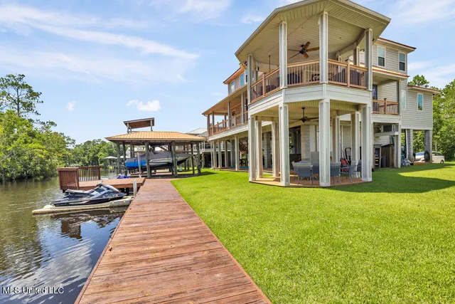 $749,900 | 6253 Shawnee Street, Kiln, MS 39556