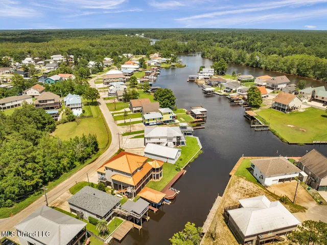 $749,900 | 6253 Shawnee Street, Kiln, MS 39556