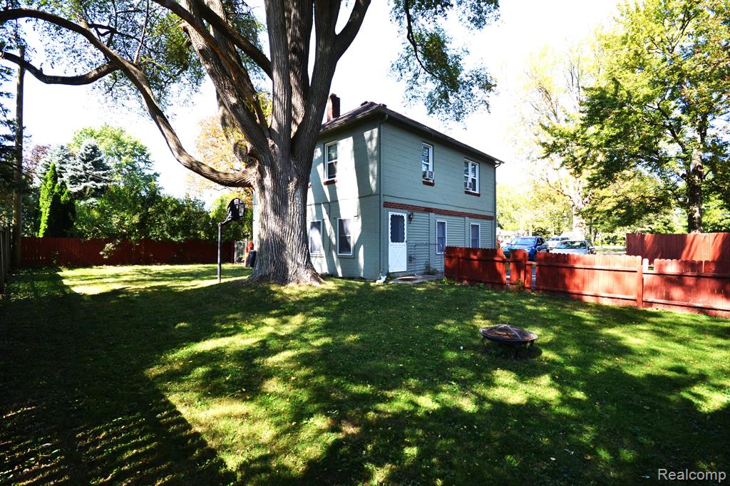 1335 South Troy, MI 48098 - Photo 24 of 40