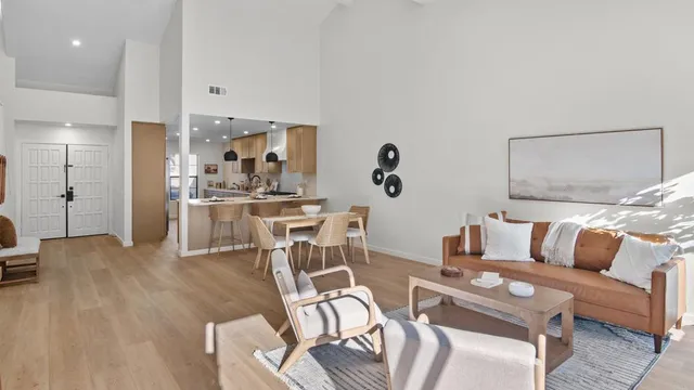 $1,049,900 | 15662 Via Calanova, San Diego, CA 92128