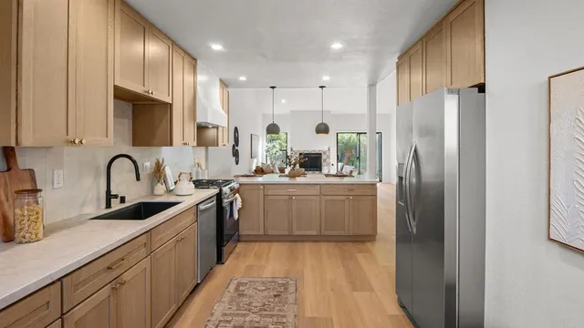 $1,049,900 | 15662 Via Calanova, San Diego, CA 92128