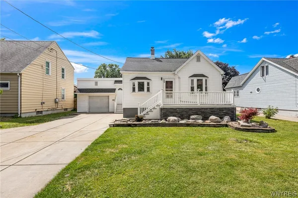 $234,900 | 29 Lenox Street, West Seneca, NY 14224