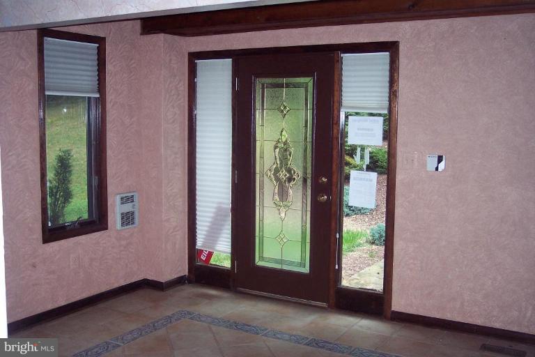 2200 Tufton Ridge Road Reisterstown, MD 21136 - Photo 20 of 22 Hallway