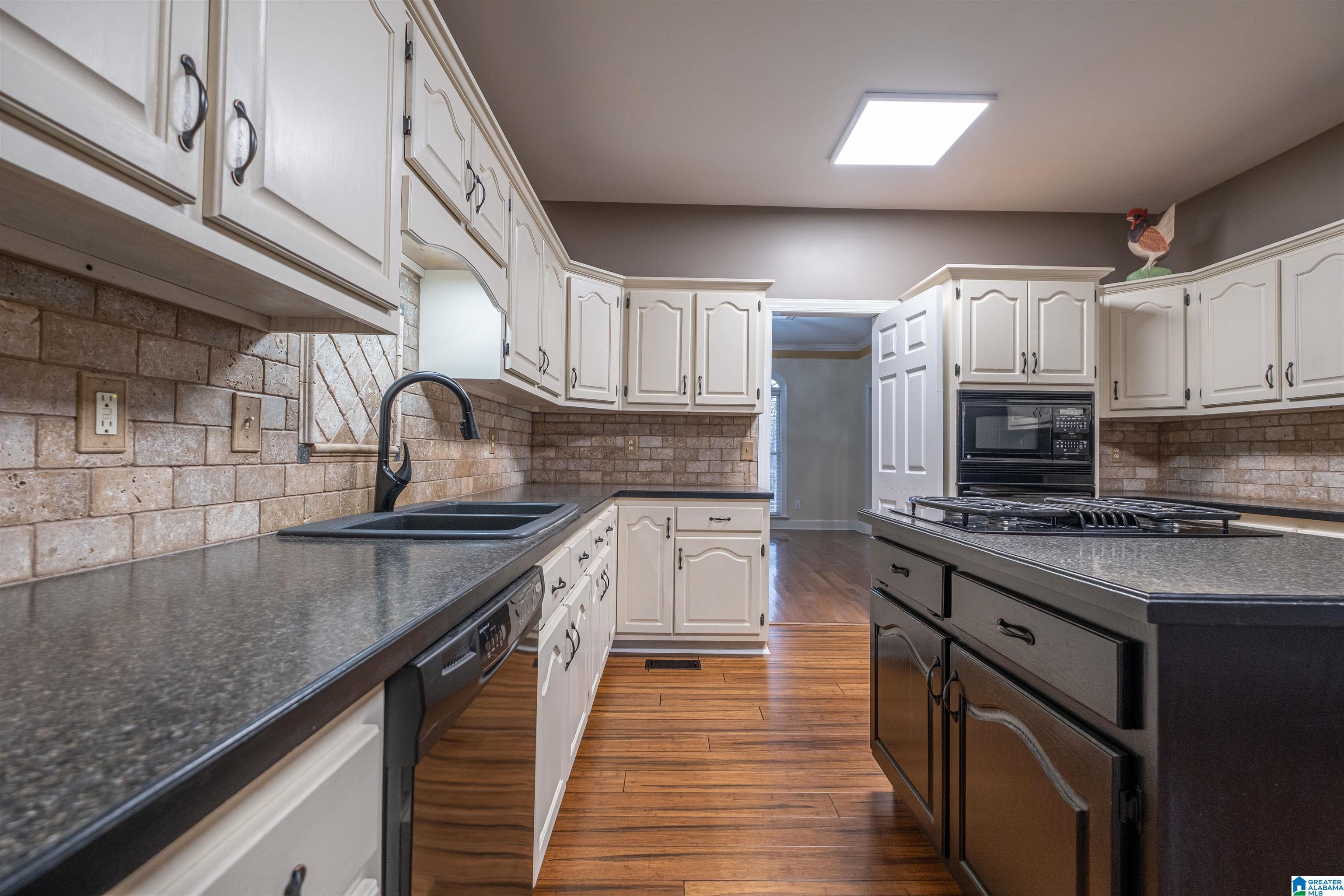 313 Chestnut Lane Alabaster, AL 35007 - Photo 15 of 60