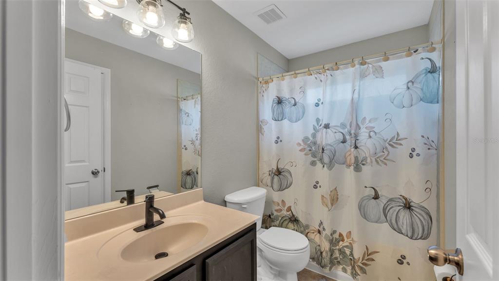 8468 Adele Road Lakeland, FL 33810 - Photo 10 of 49 Gallery Image 10