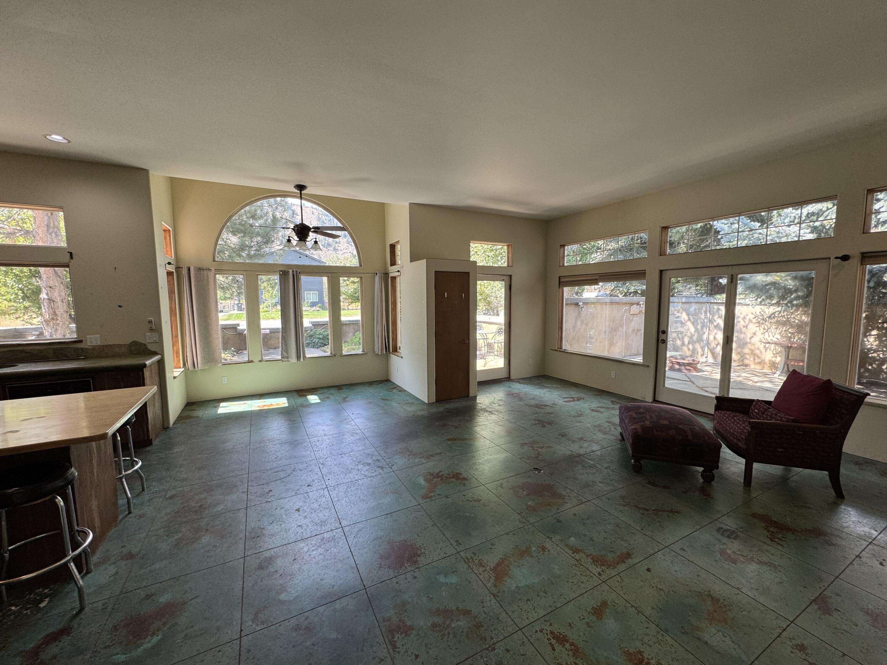 133 Treasure Lane Hailey, ID 83333 - Photo 2 of 16 Living Area