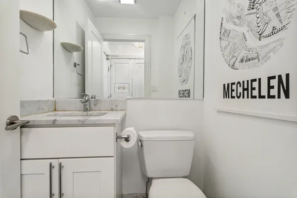 $3,300 | 247 East Chestnut Street, Unit 2503, Chicago, IL 60611