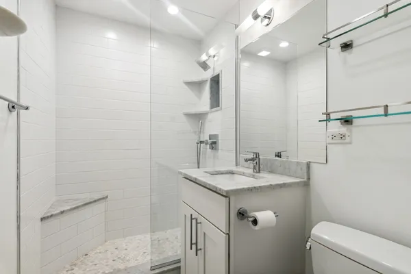 $3,300 | 247 East Chestnut Street, Unit 2503, Chicago, IL 60611