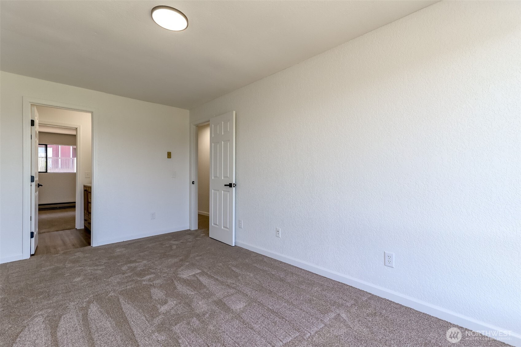 25014 Lake Fenwick Road, Unit 28 Kent, WA 98032 - Photo 21 of 35