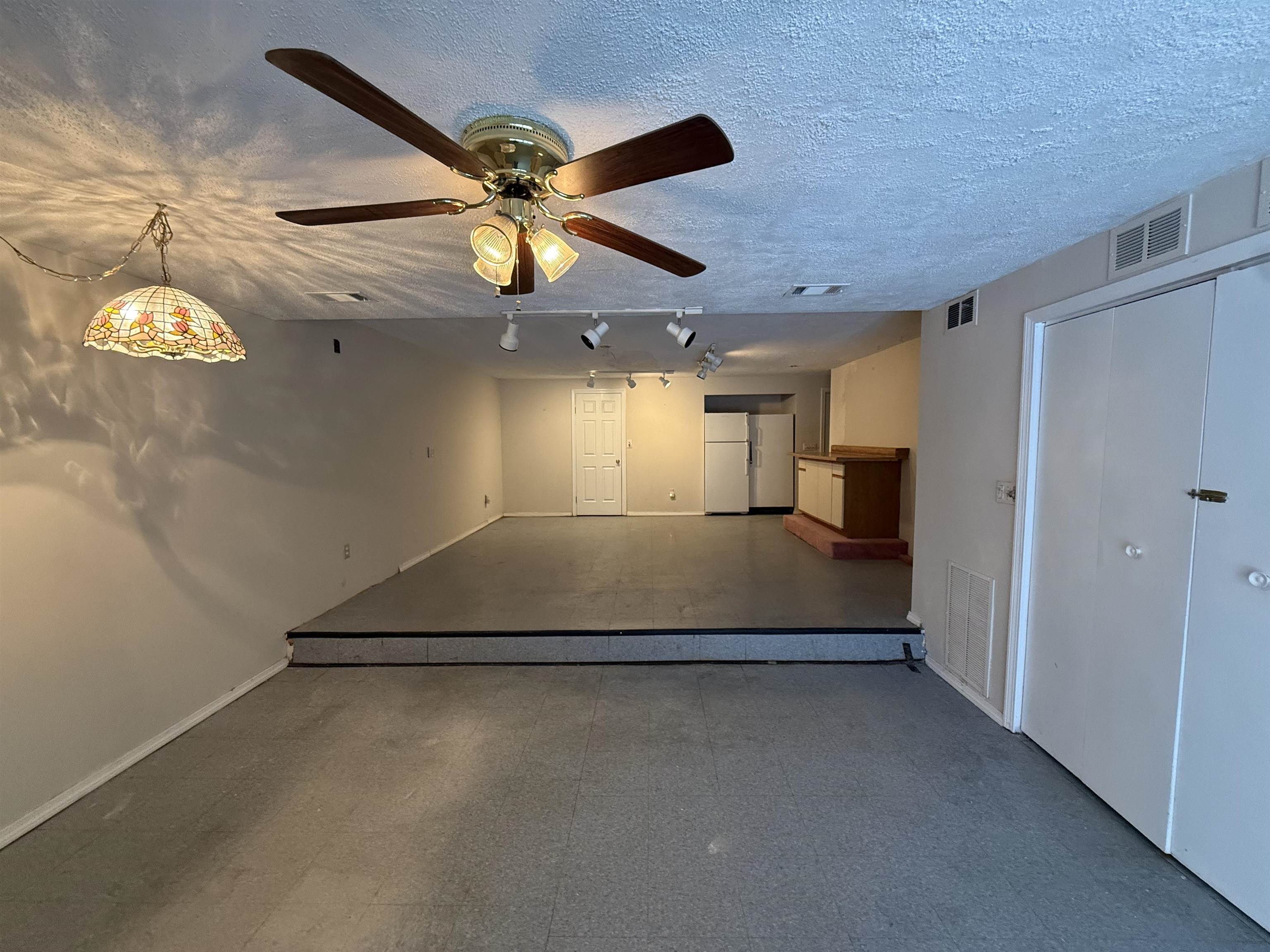 147 Middlesex Road Merrimack, NH 03054 - Photo 23 of 27 Gallery Image 23