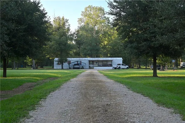 $310,000 | 195 Varvarosky Road, Deville, LA 71328