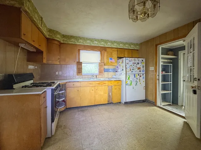 $364,900 | 9 Paul Avenue, Freetown, MA 02717